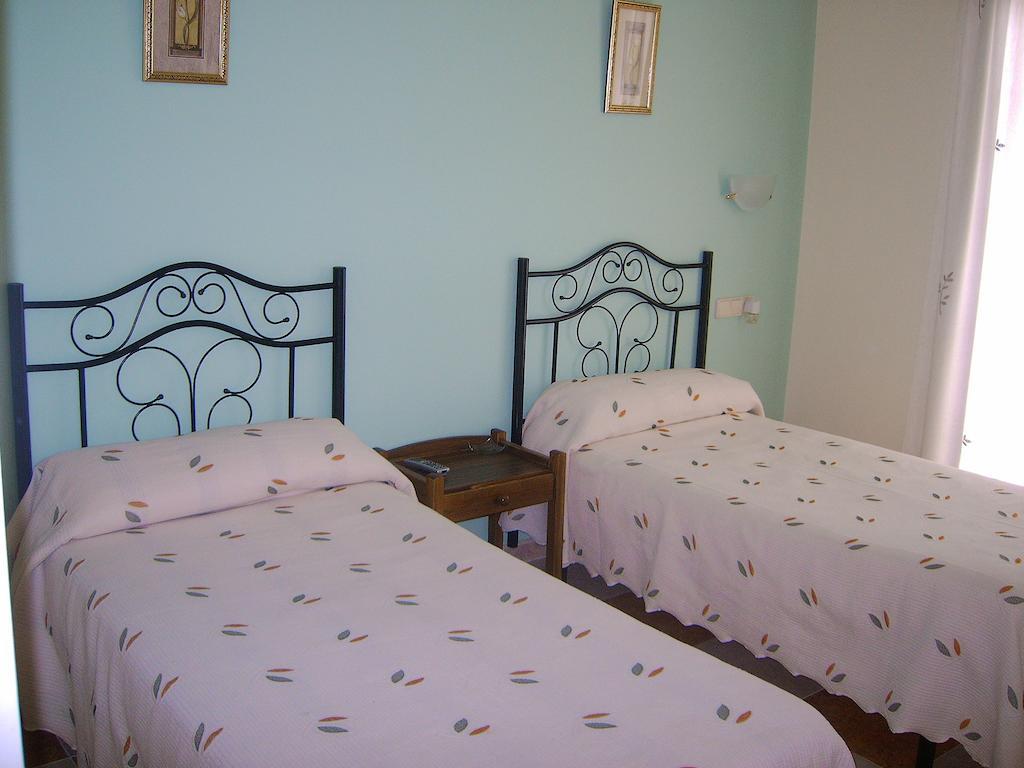 Hostal Cabanas Carboneras de Guadazaón Szoba fotó